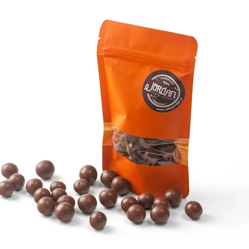 Lískový ořech v mléčné